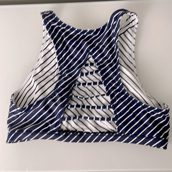 Athleta reversible swim top - Picture 2 of 4